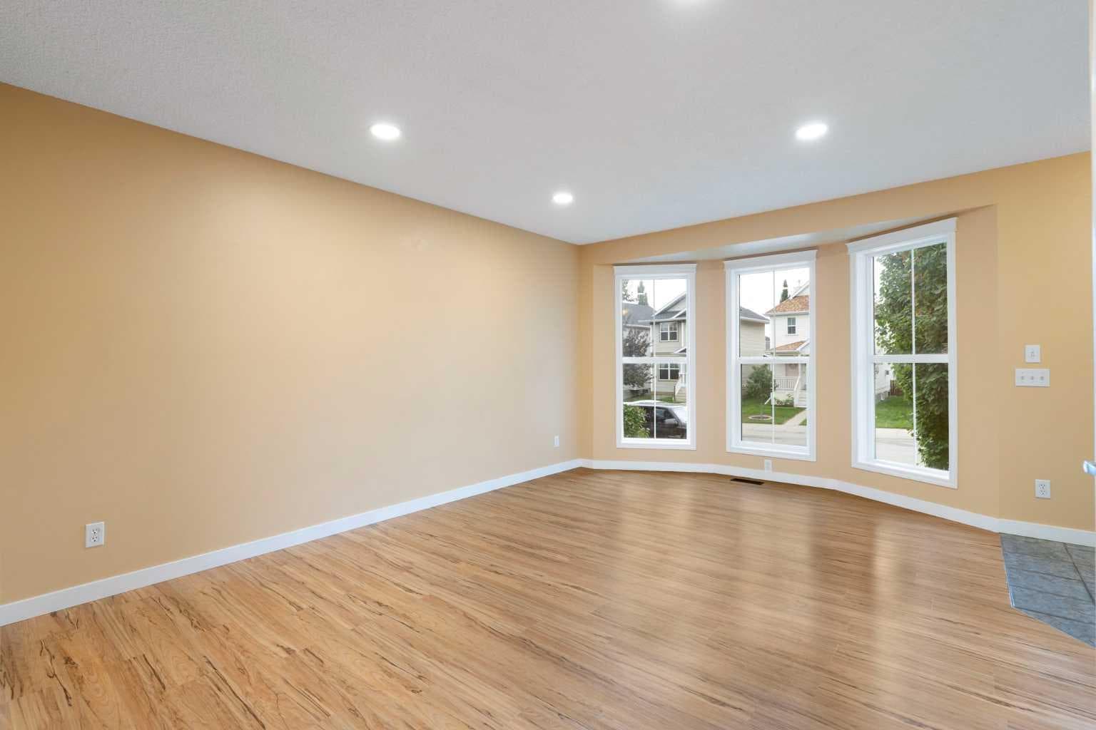 254 Tuscany Drive NW