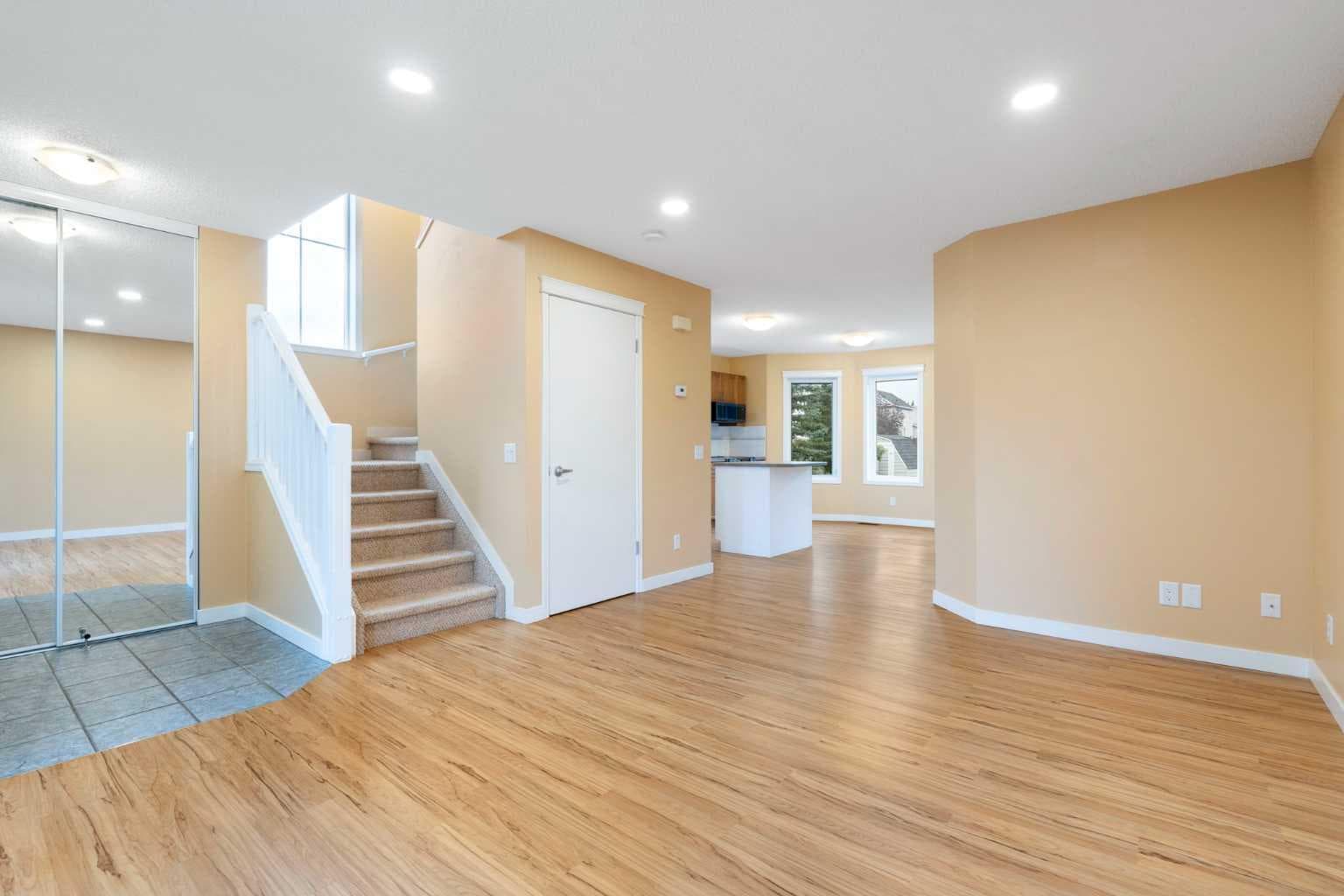 254 Tuscany Drive NW