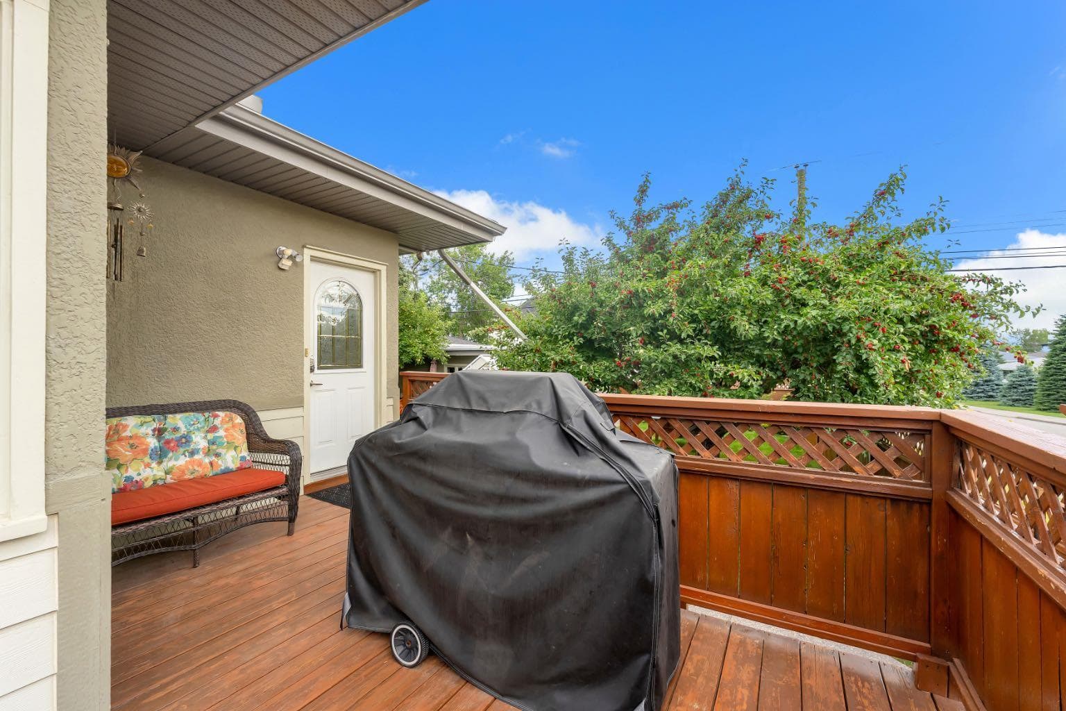 2204 Halifax Crescent NW