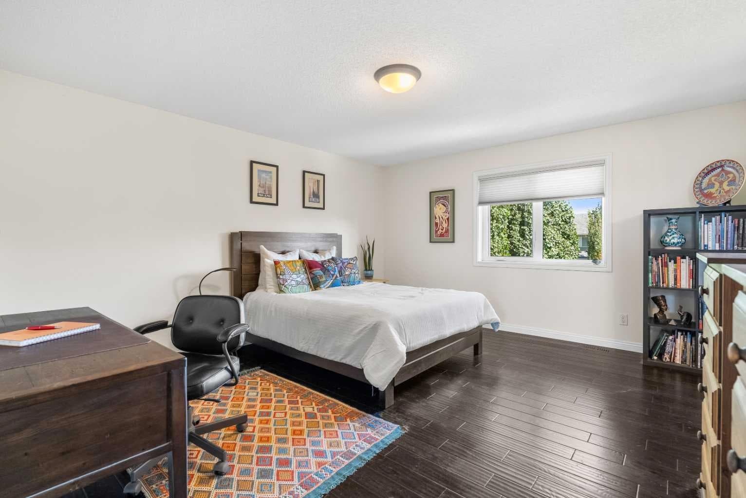 123 Prestwick Manor SE