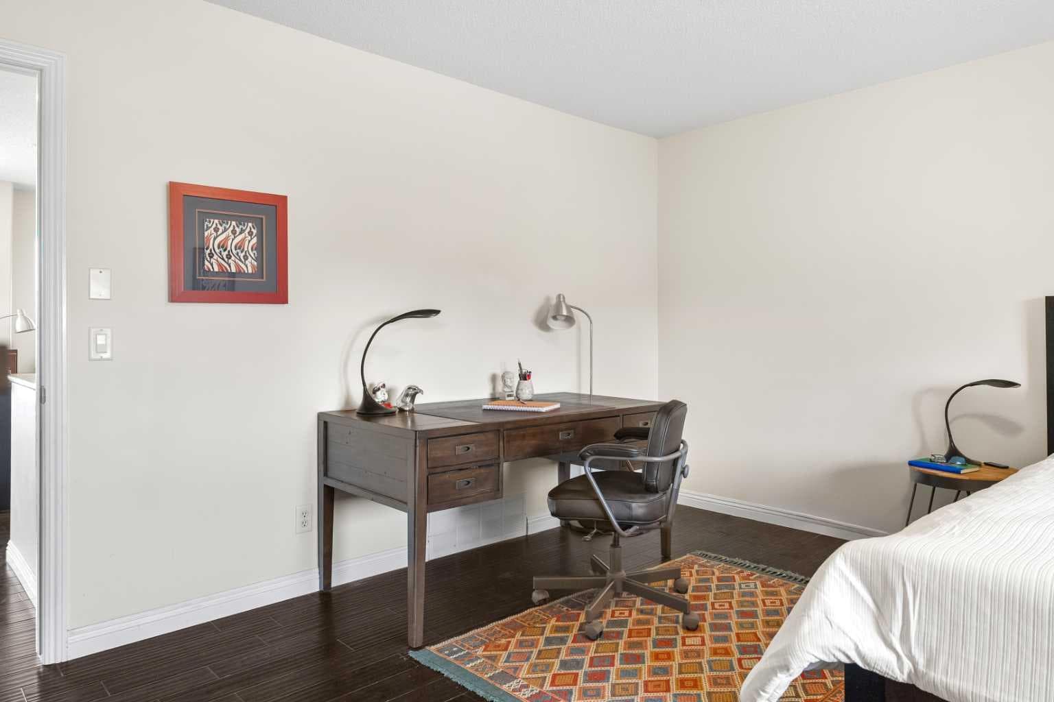 123 Prestwick Manor SE