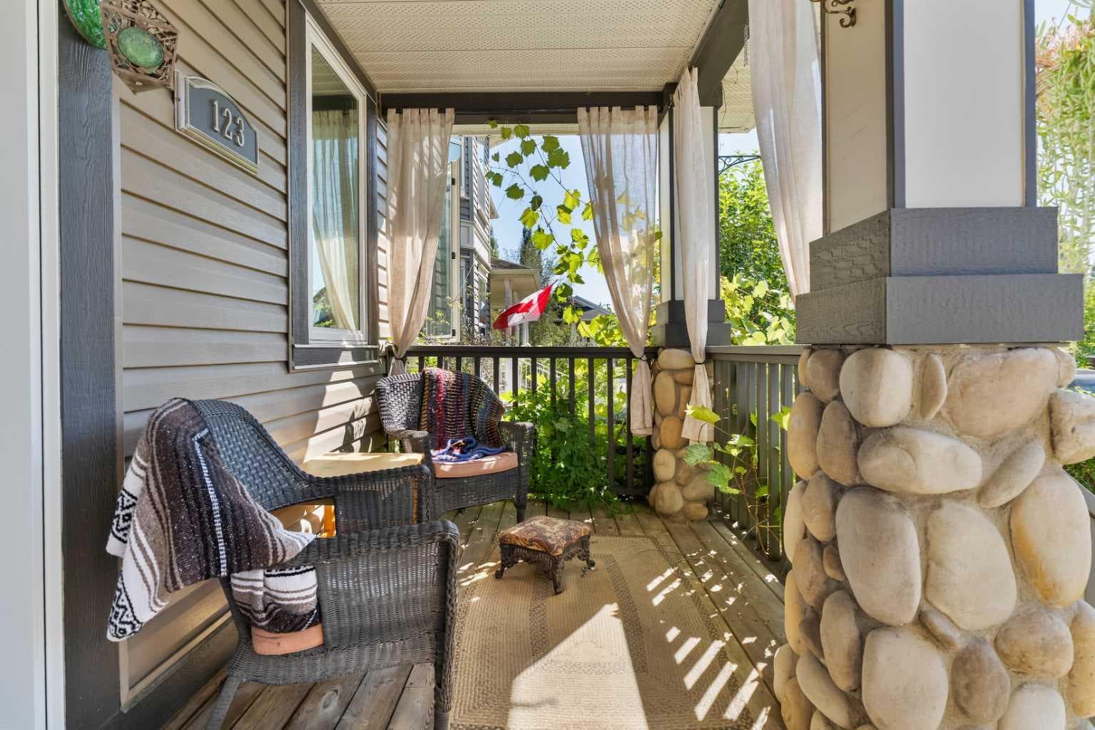 123 Prestwick Manor SE