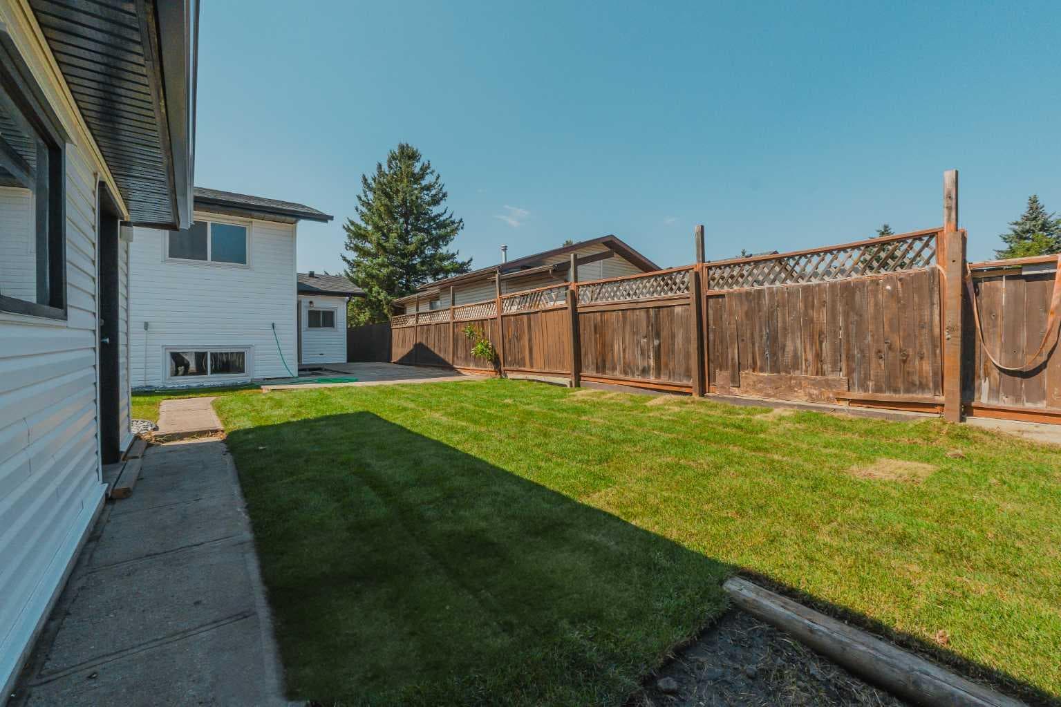 20 Castlegrove Way NE