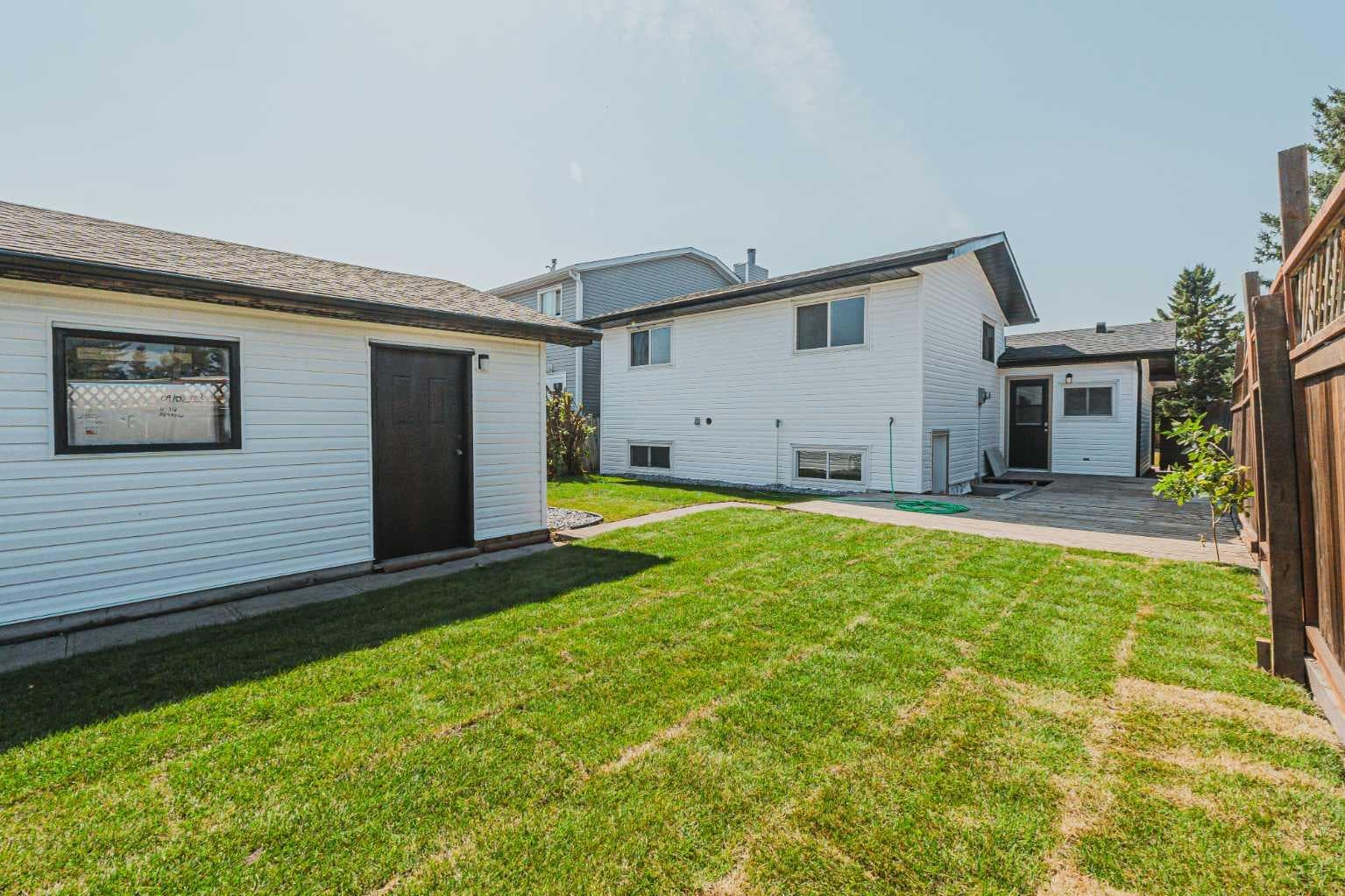 20 Castlegrove Way NE