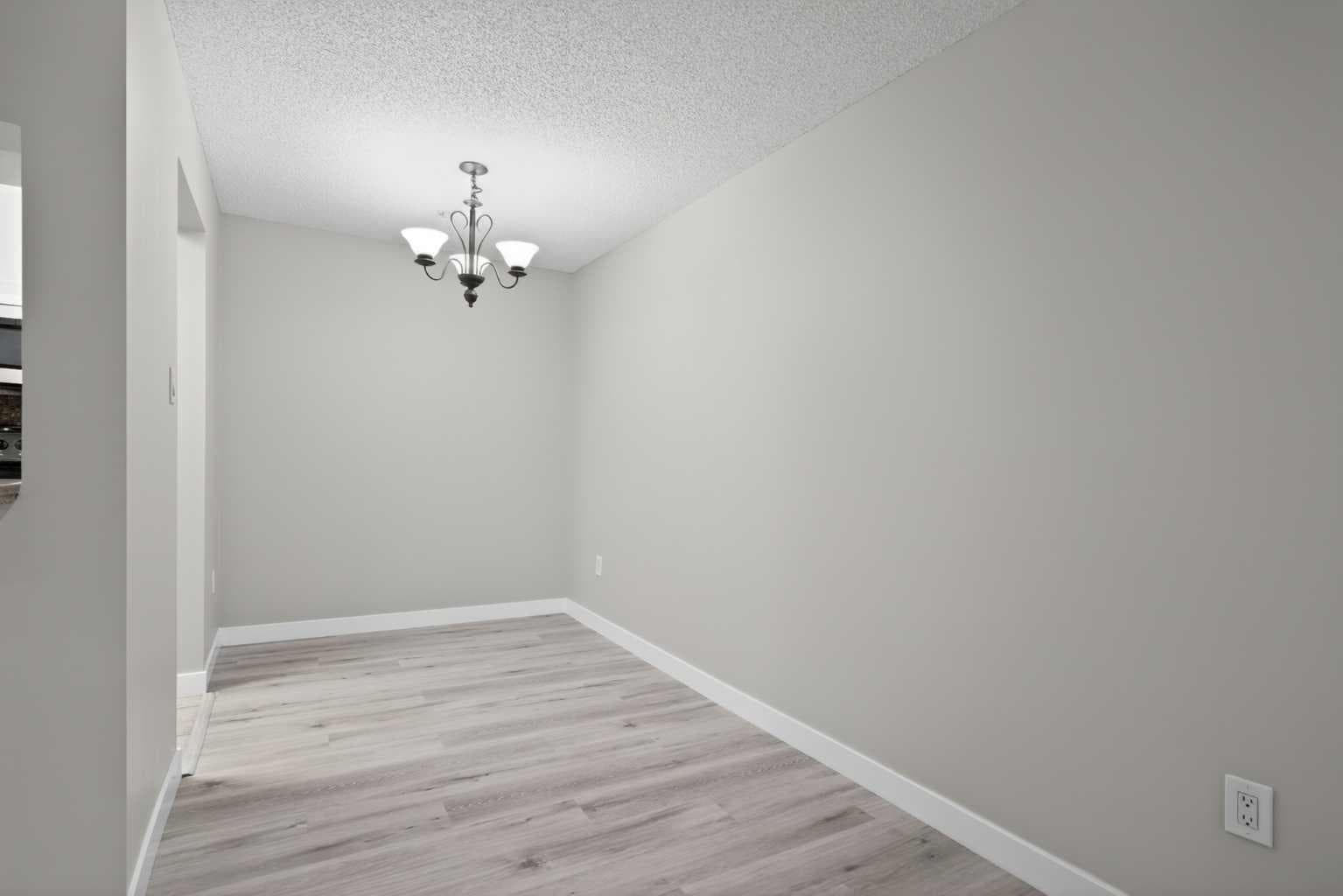 116, 790 Kingsmere Crescent SW