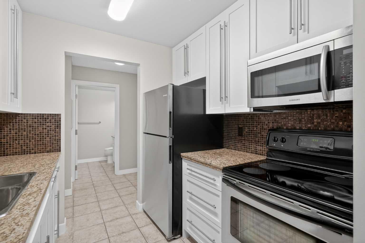 116, 790 Kingsmere Crescent SW