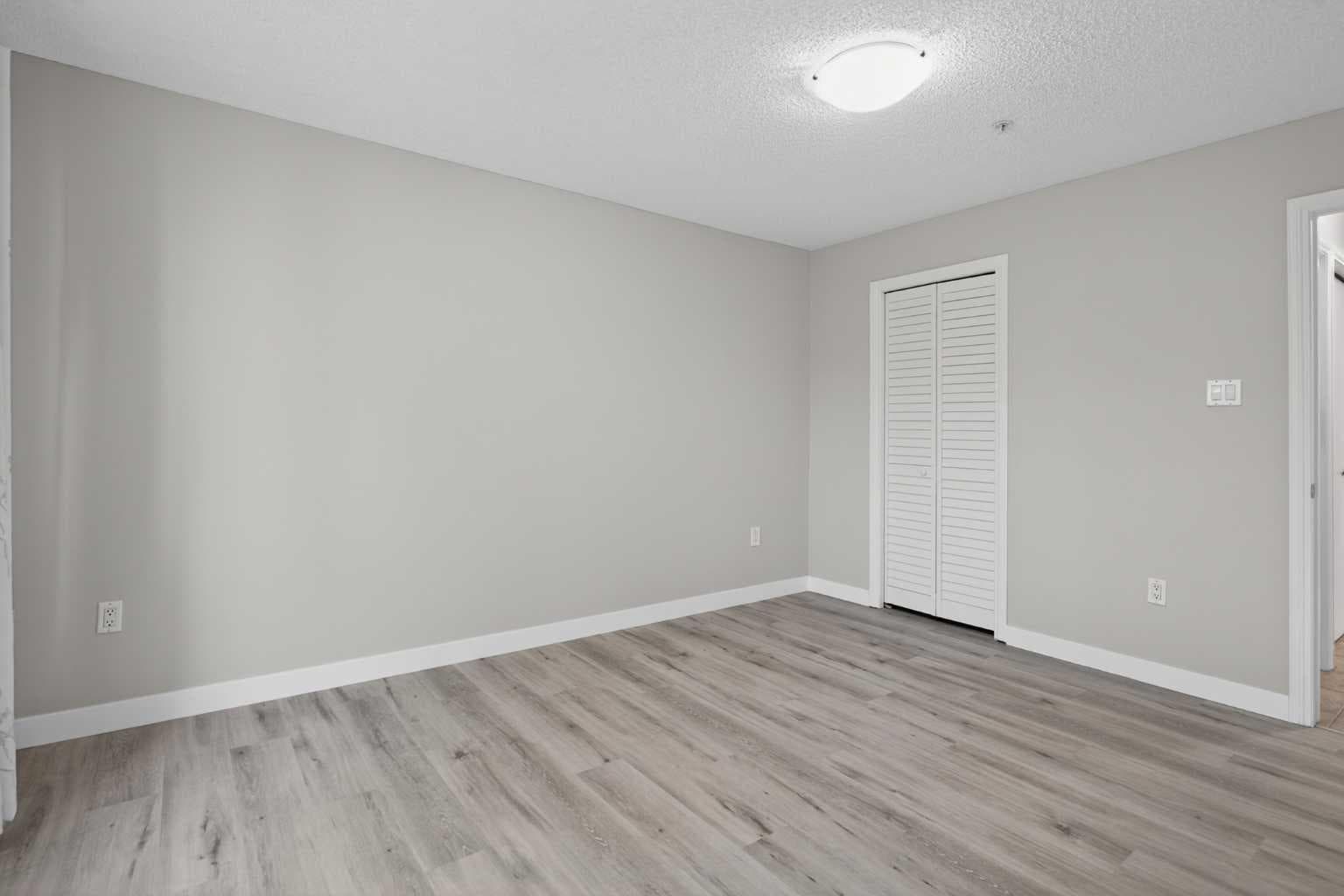 116, 790 Kingsmere Crescent SW