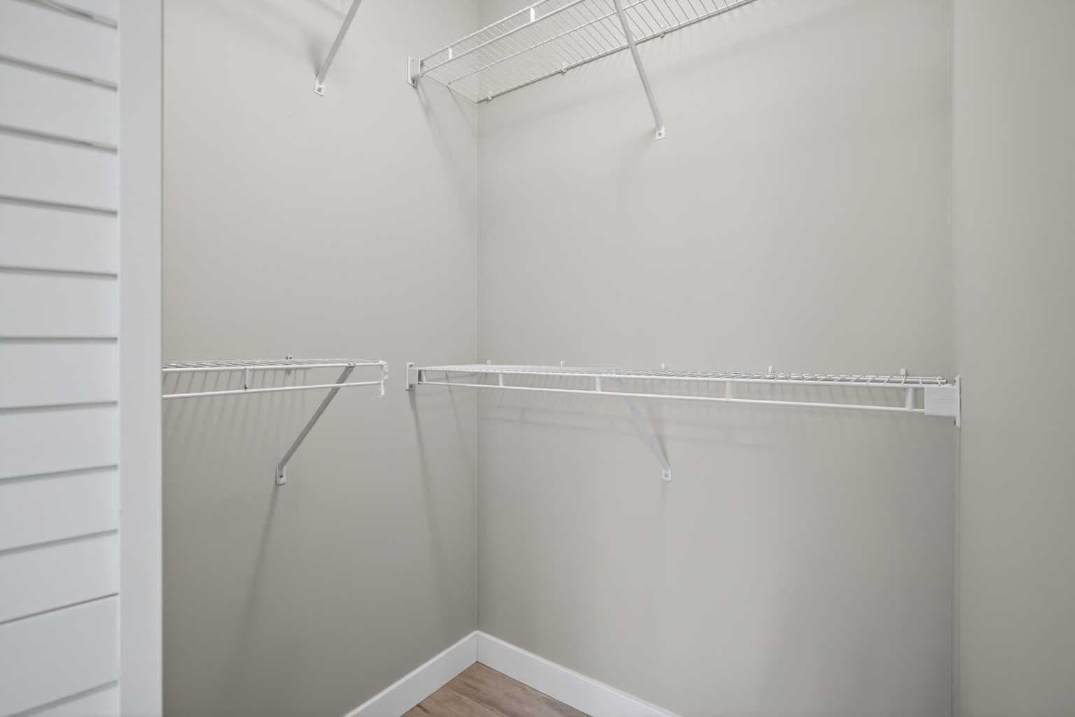 116, 790 Kingsmere Crescent SW