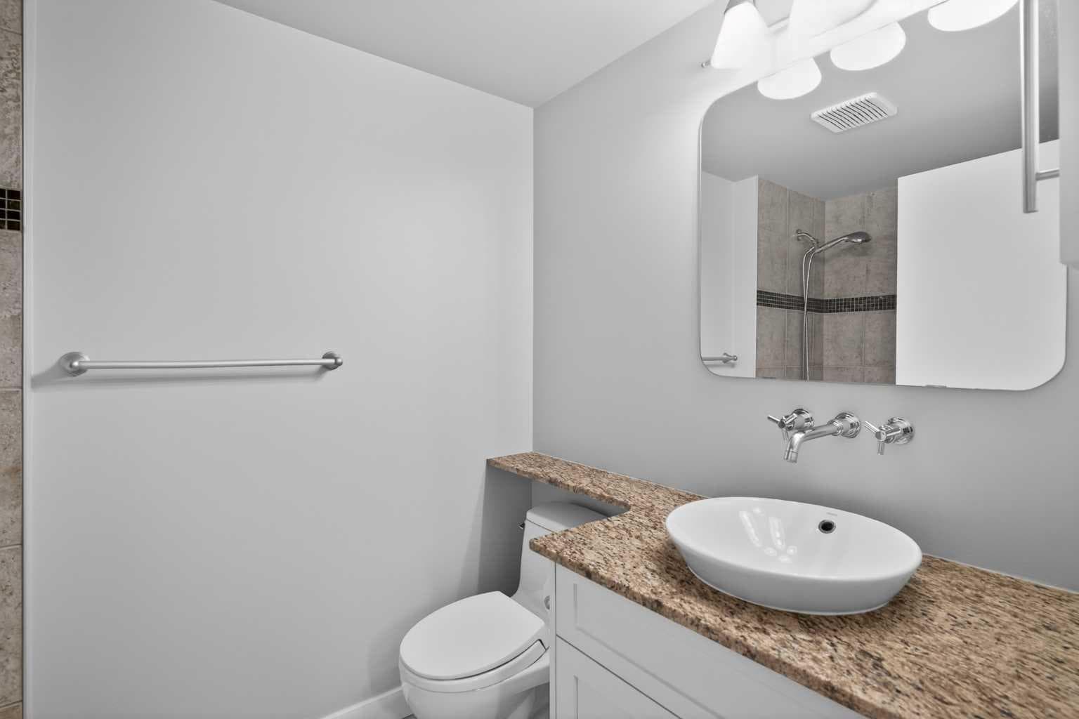 116, 790 Kingsmere Crescent SW