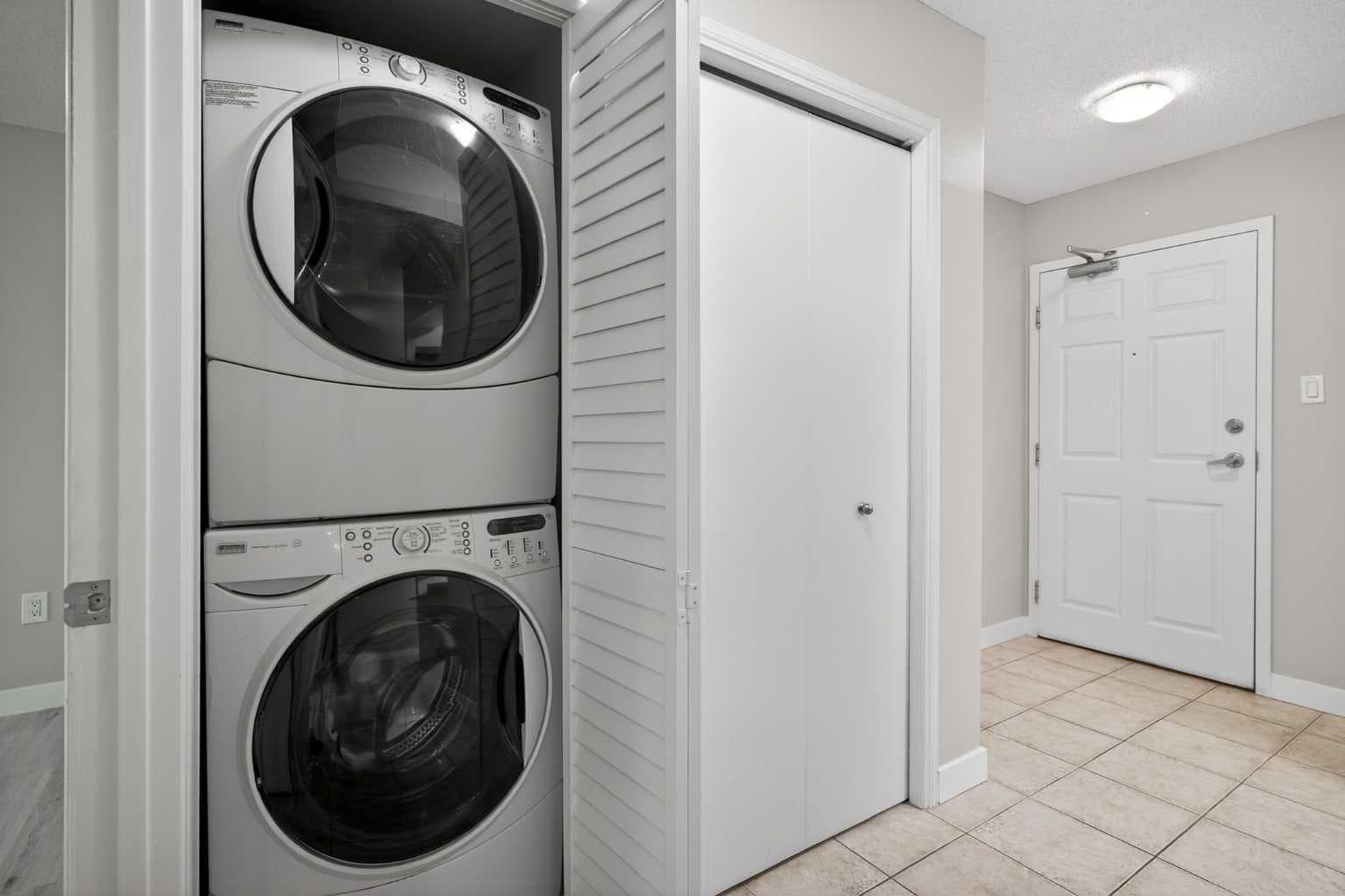 116, 790 Kingsmere Crescent SW