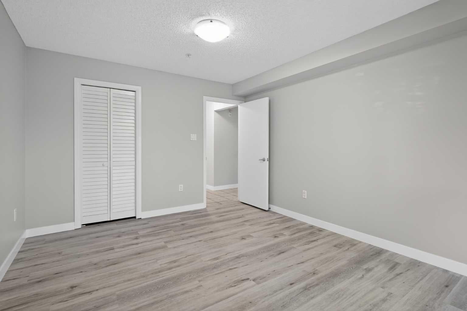 116, 790 Kingsmere Crescent SW