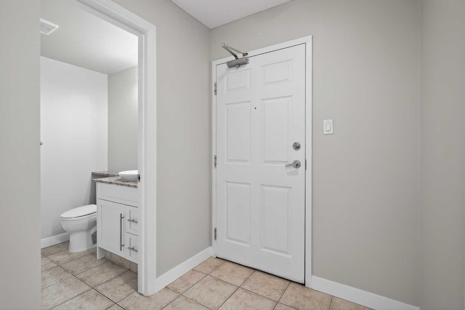 116, 790 Kingsmere Crescent SW