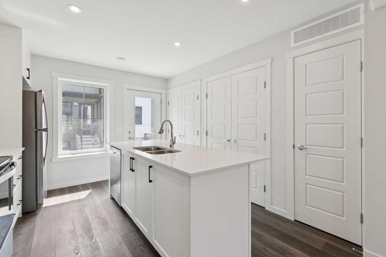203, 40 Livingston Parade NE