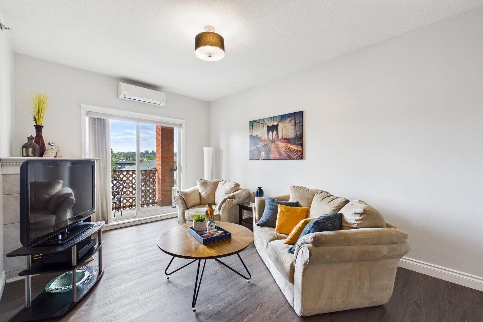 303, 2134 Kensington Road NW