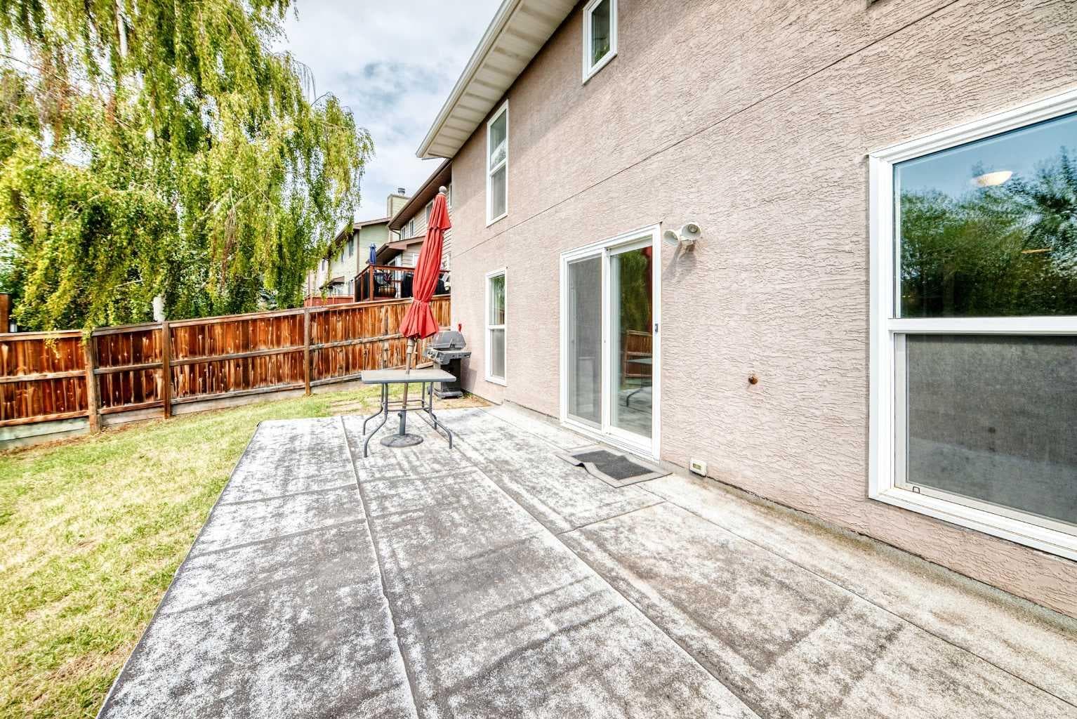8 Hawkfield Crescent NW