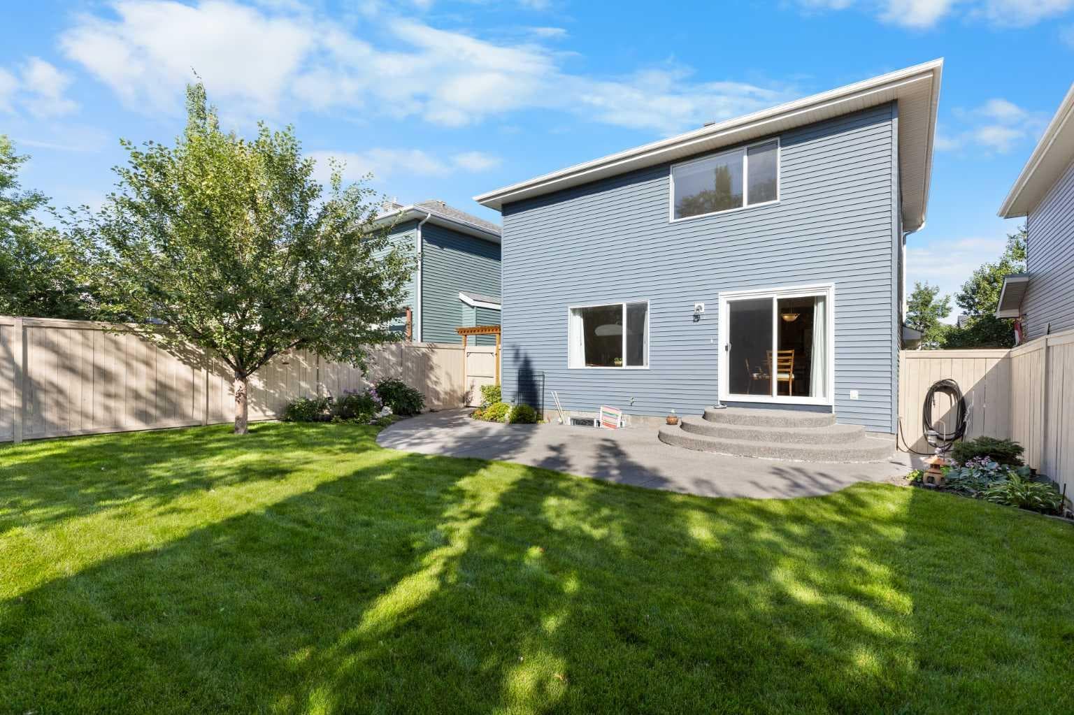 85 Royal Oak Crescent NW