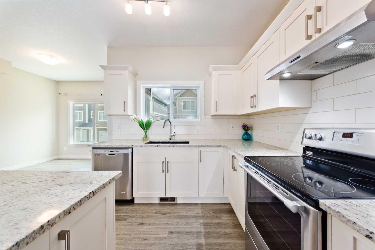 373 Nolancrest Heights NW