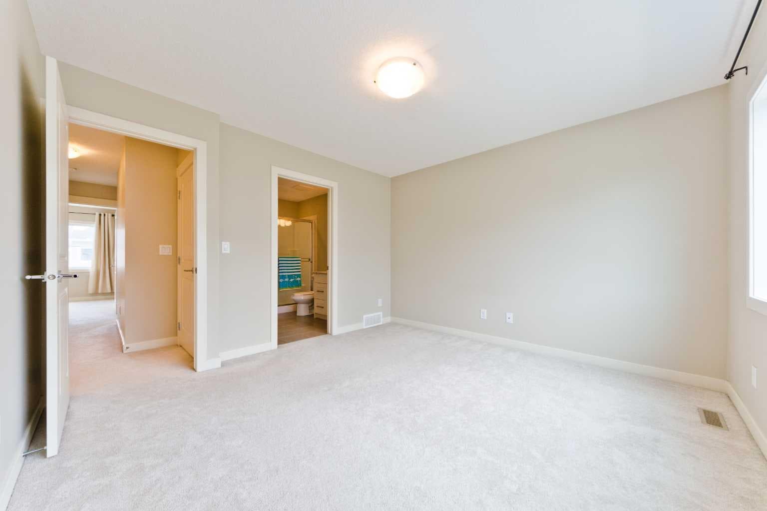 373 Nolancrest Heights NW