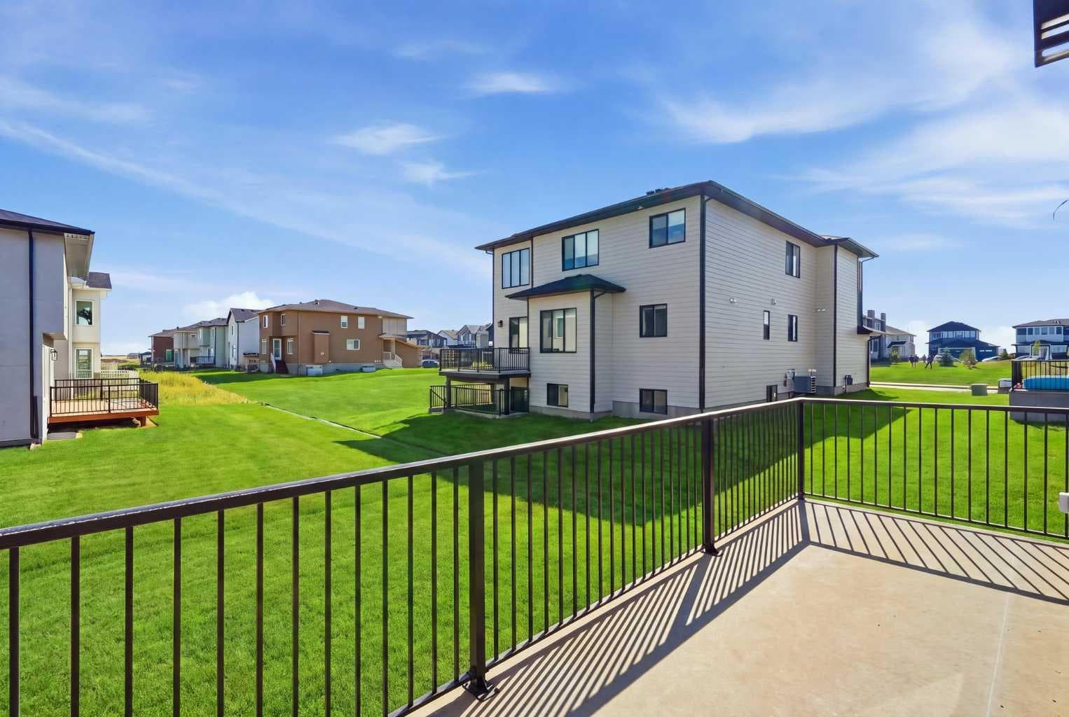 15 WATERCREST Gate 