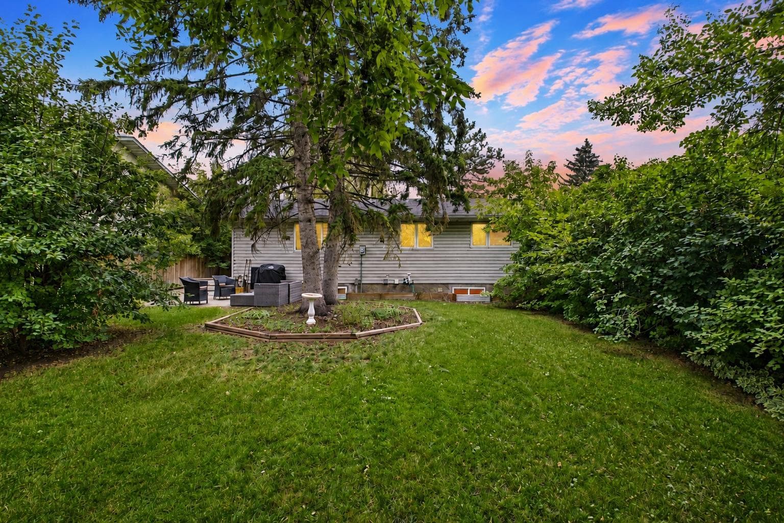 327 Lynnview Way SE