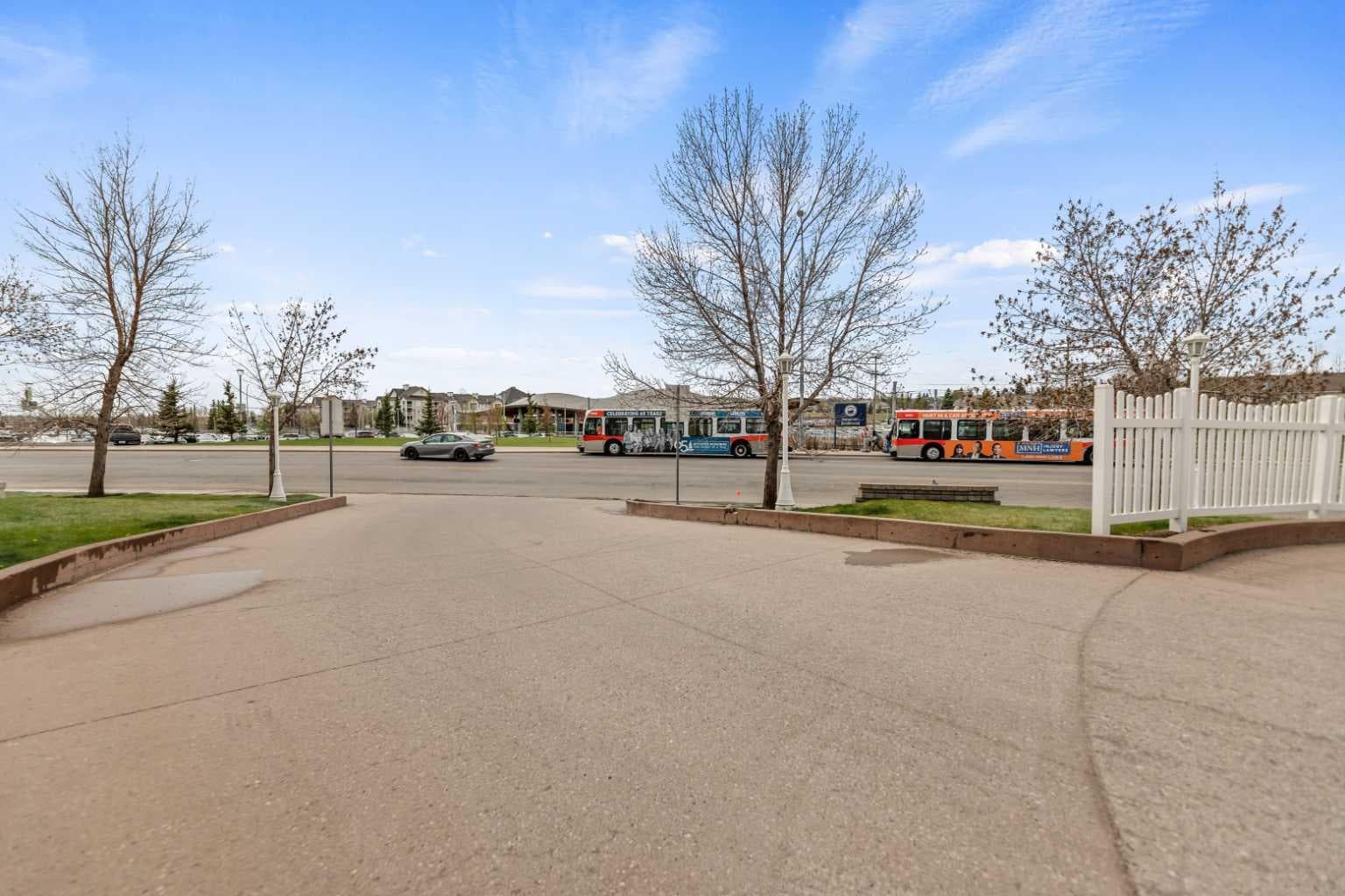 410, 290 Shawville Way SE