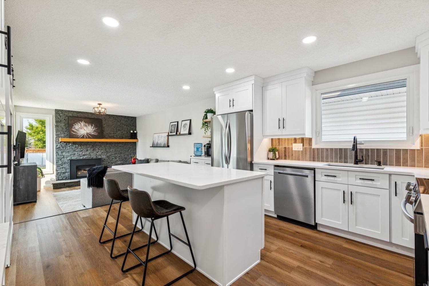 92 Woodford Drive SW
