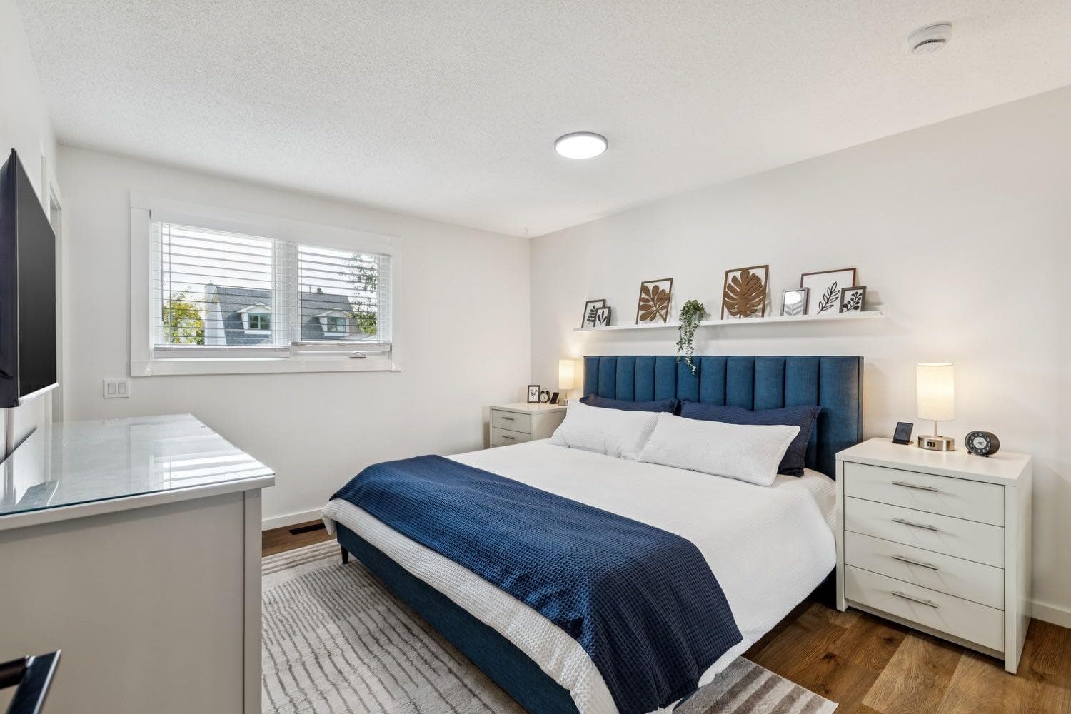 92 Woodford Drive SW