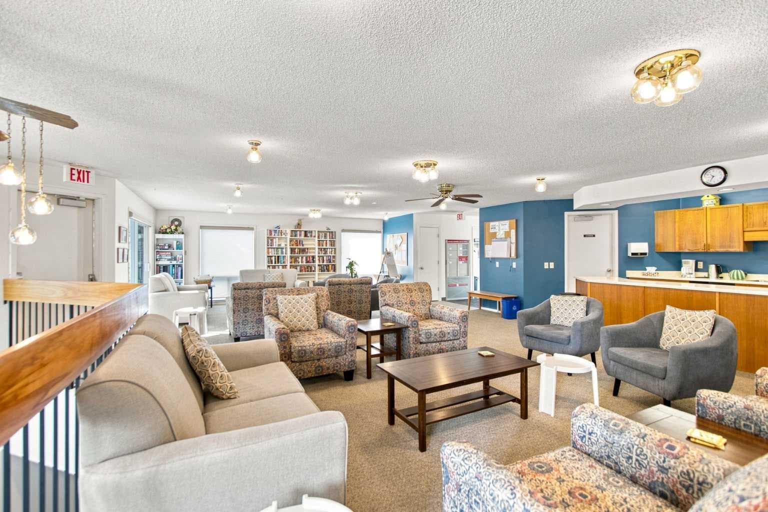 75 Lincoln Manor SW