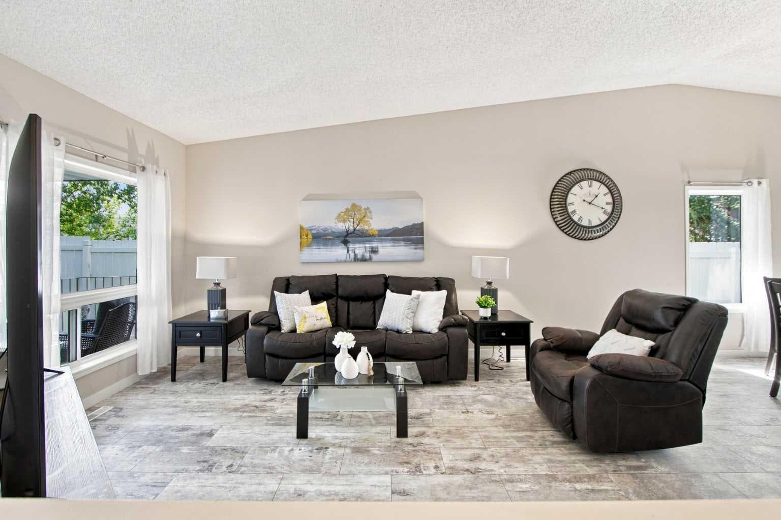 75 Lincoln Manor SW