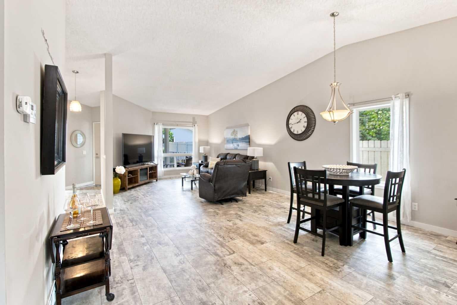 75 Lincoln Manor SW