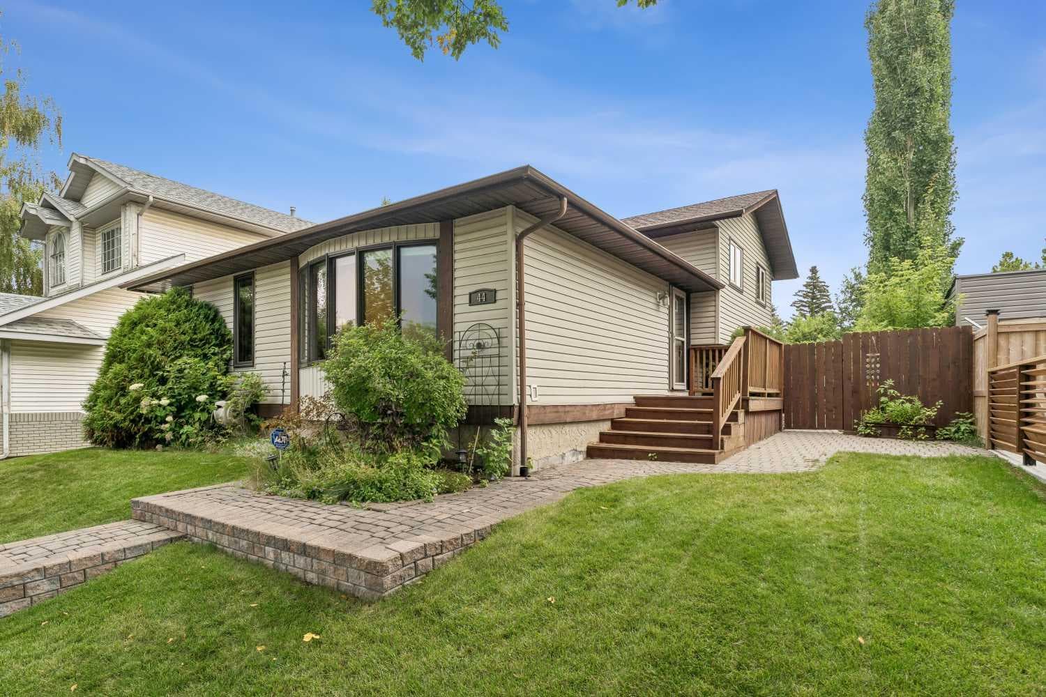 44 Mckinley Rise SE