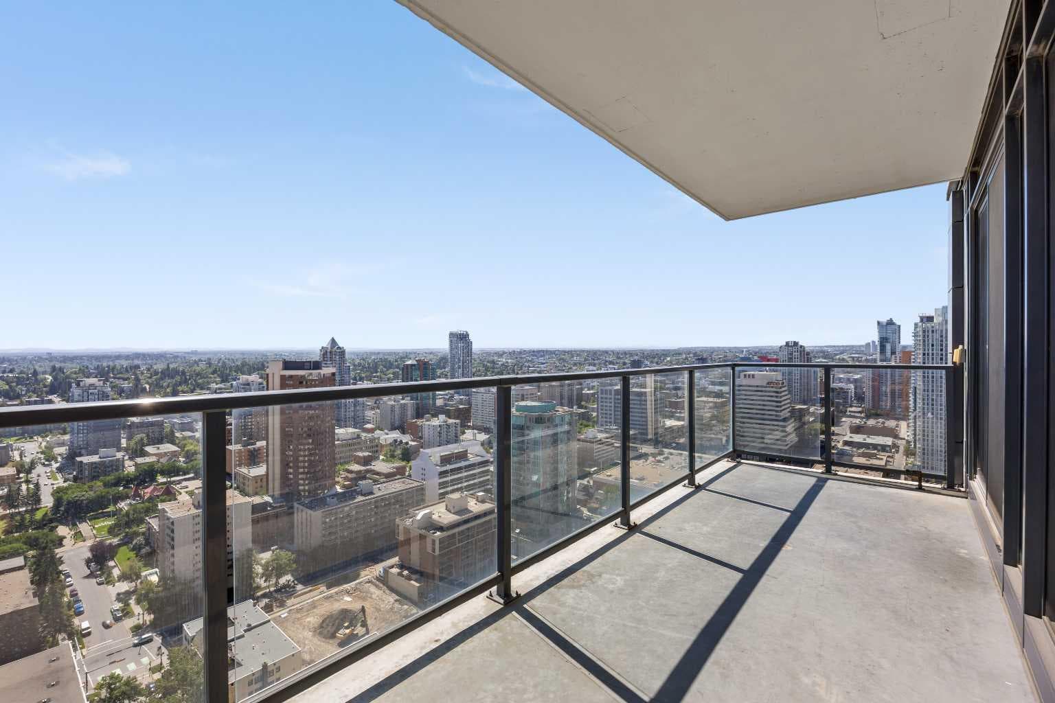 2702, 1010 6 Street SW