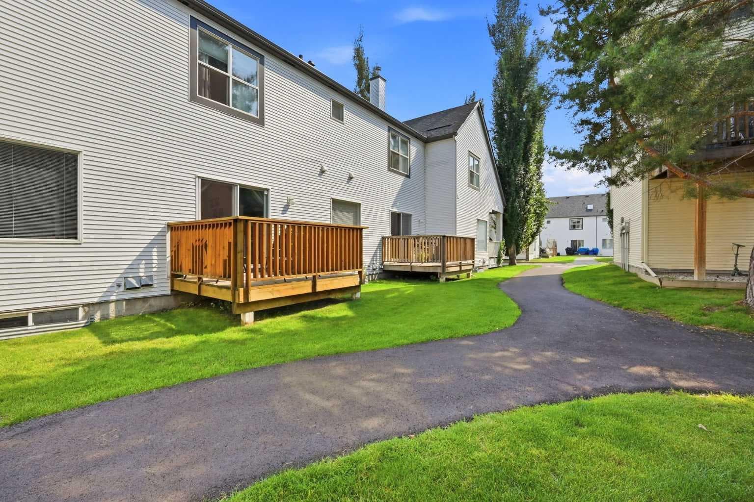 47 Bridlewood View SW