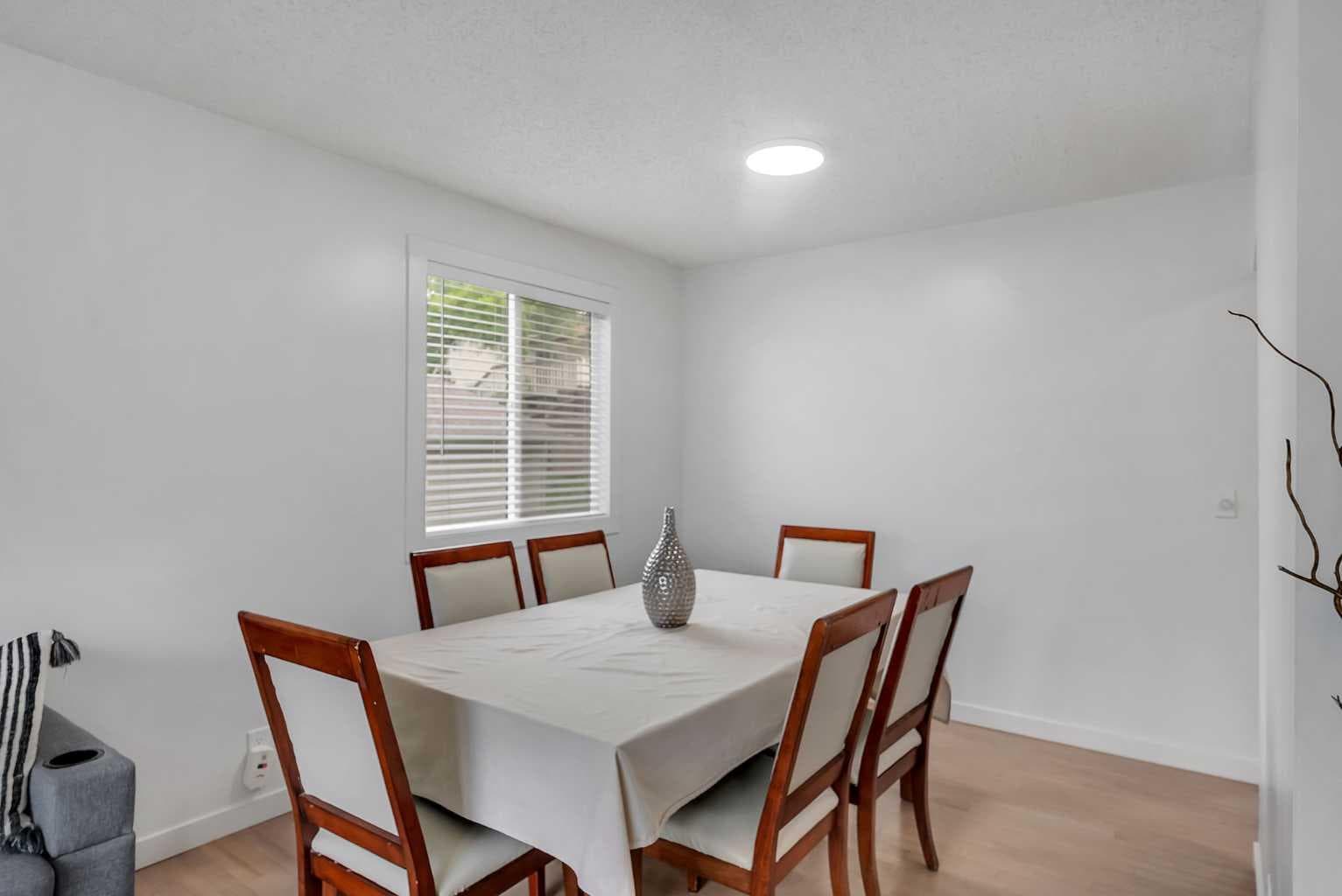 139 WHITLOCK Close NE