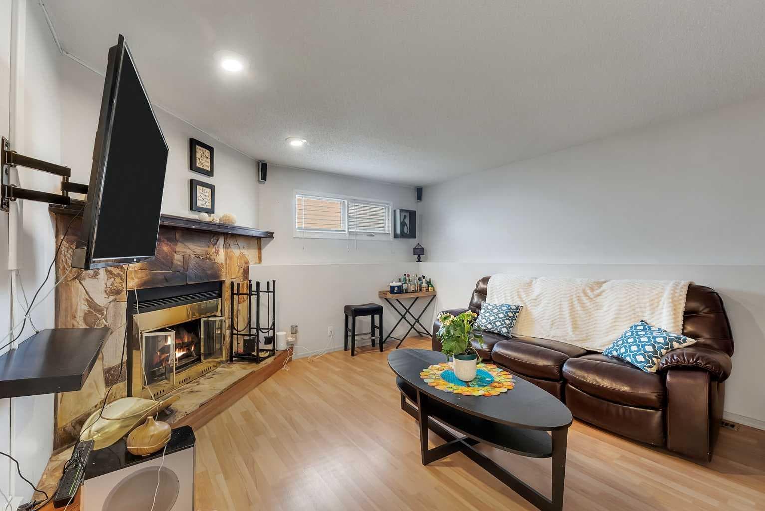 139 WHITLOCK Close NE