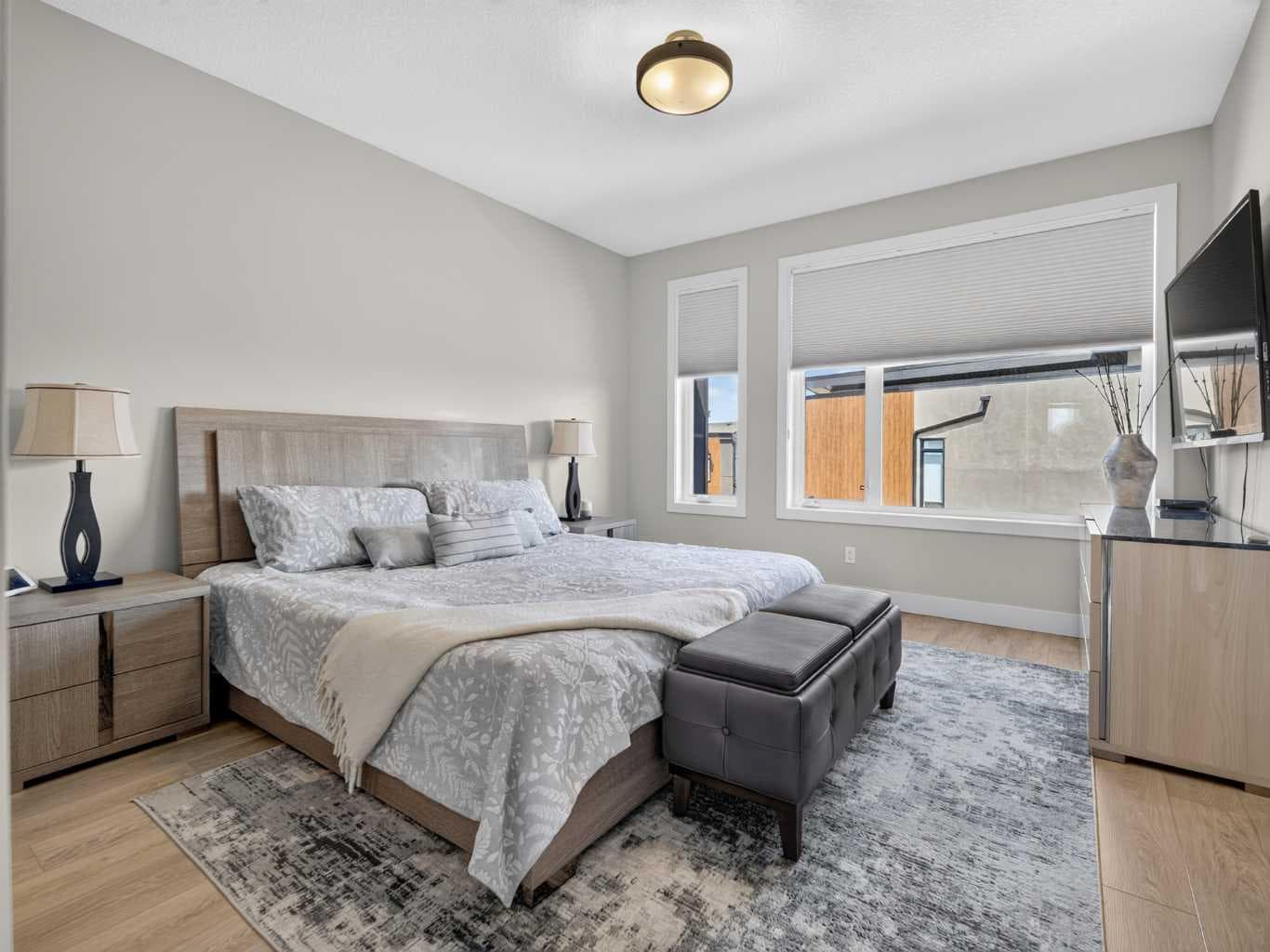 307 Royal Elm Road NW