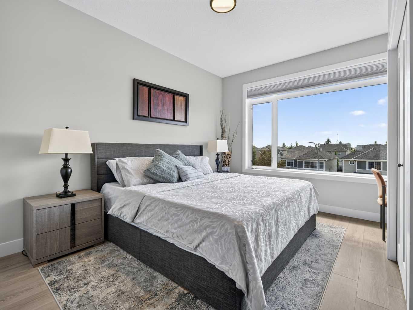 307 Royal Elm Road NW