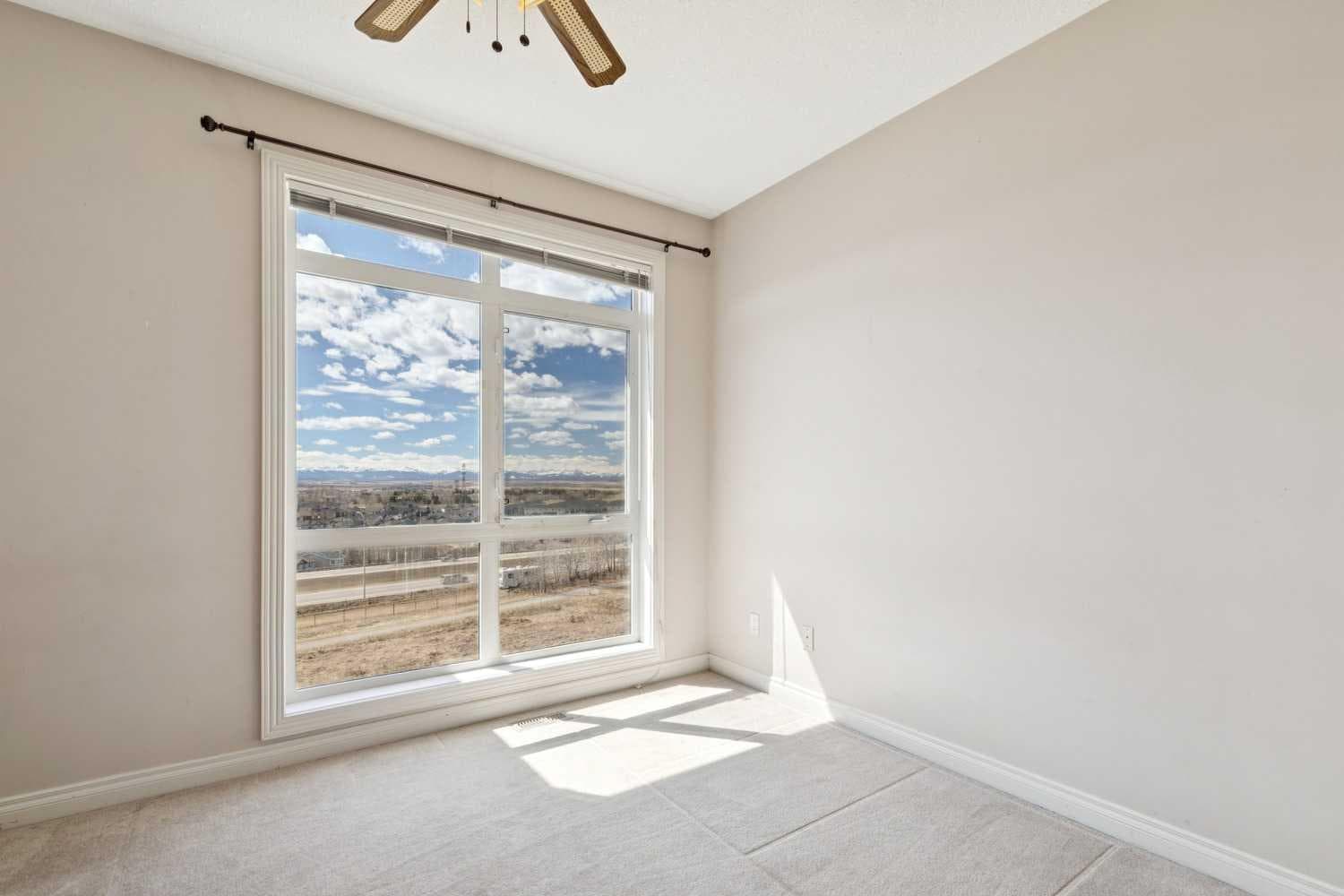 14, 169 Rockyledge View NW