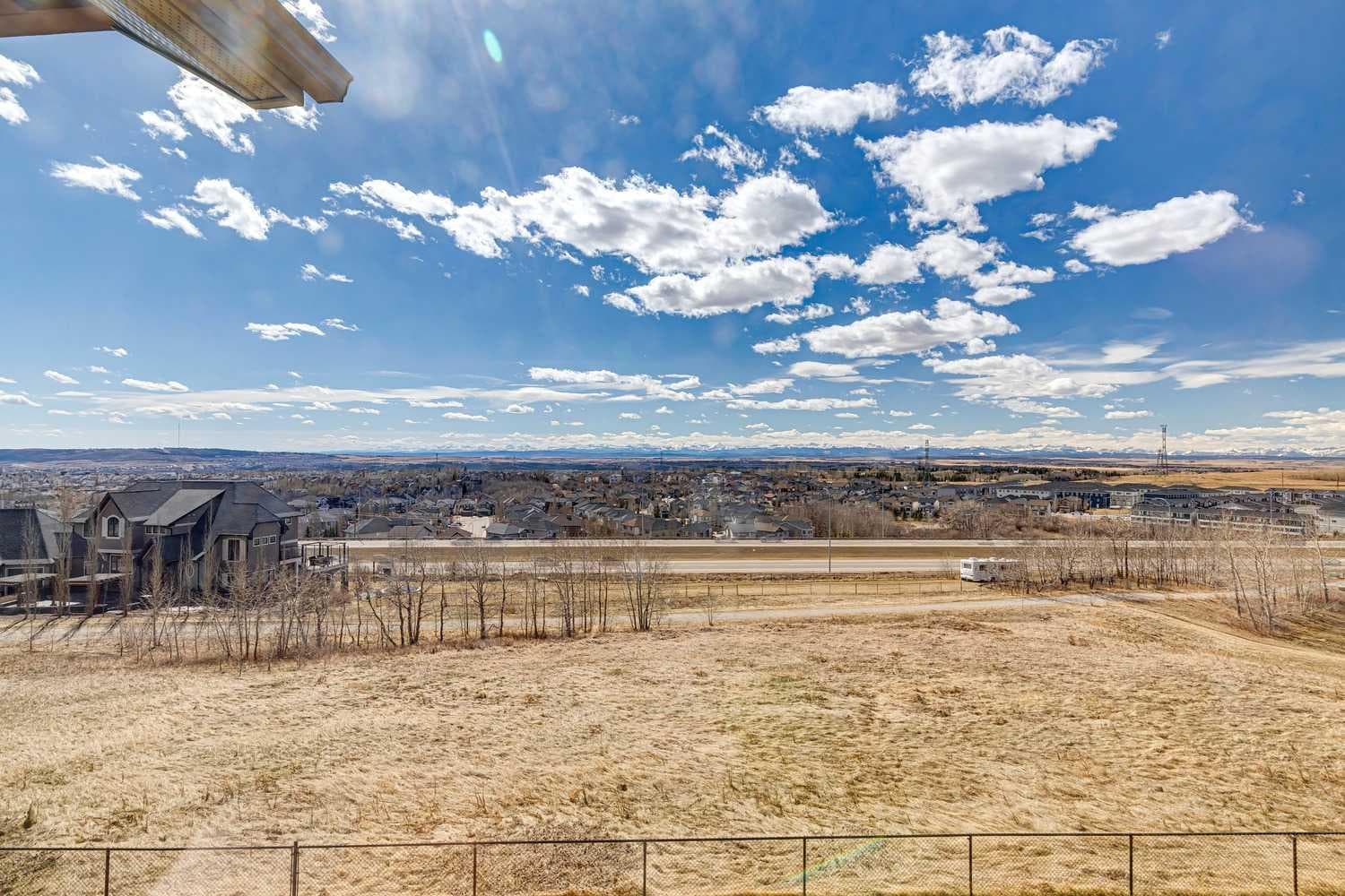 14, 169 Rockyledge View NW