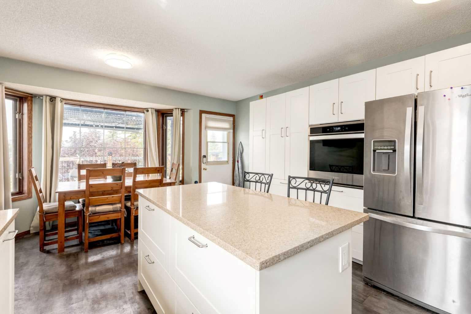 75 Sandstone Crescent SE