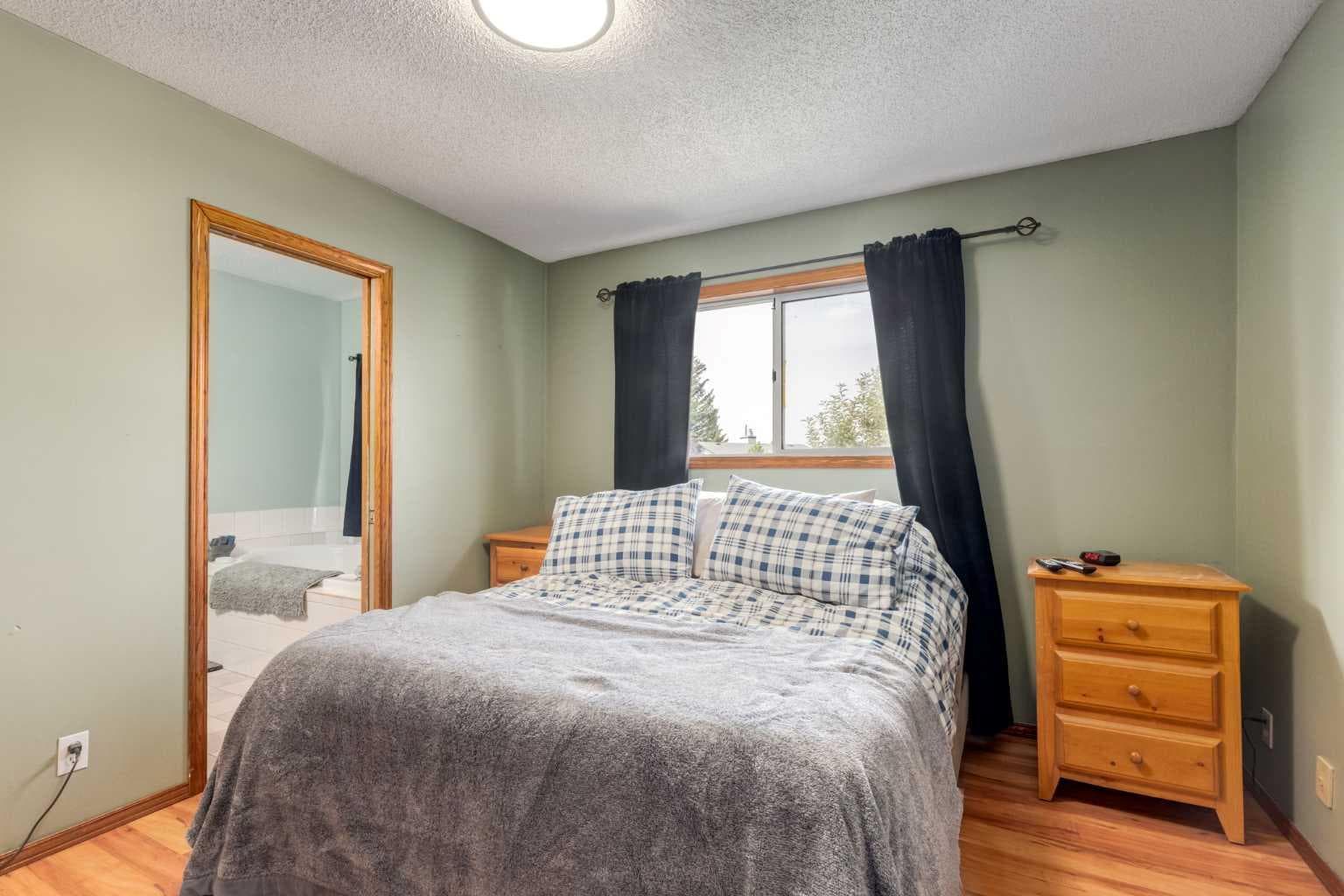 75 Sandstone Crescent SE