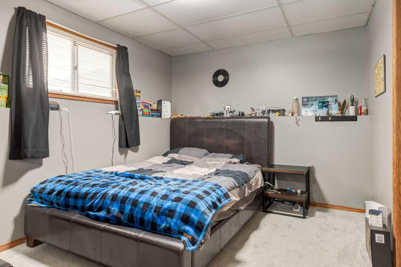 75 Sandstone Crescent SE