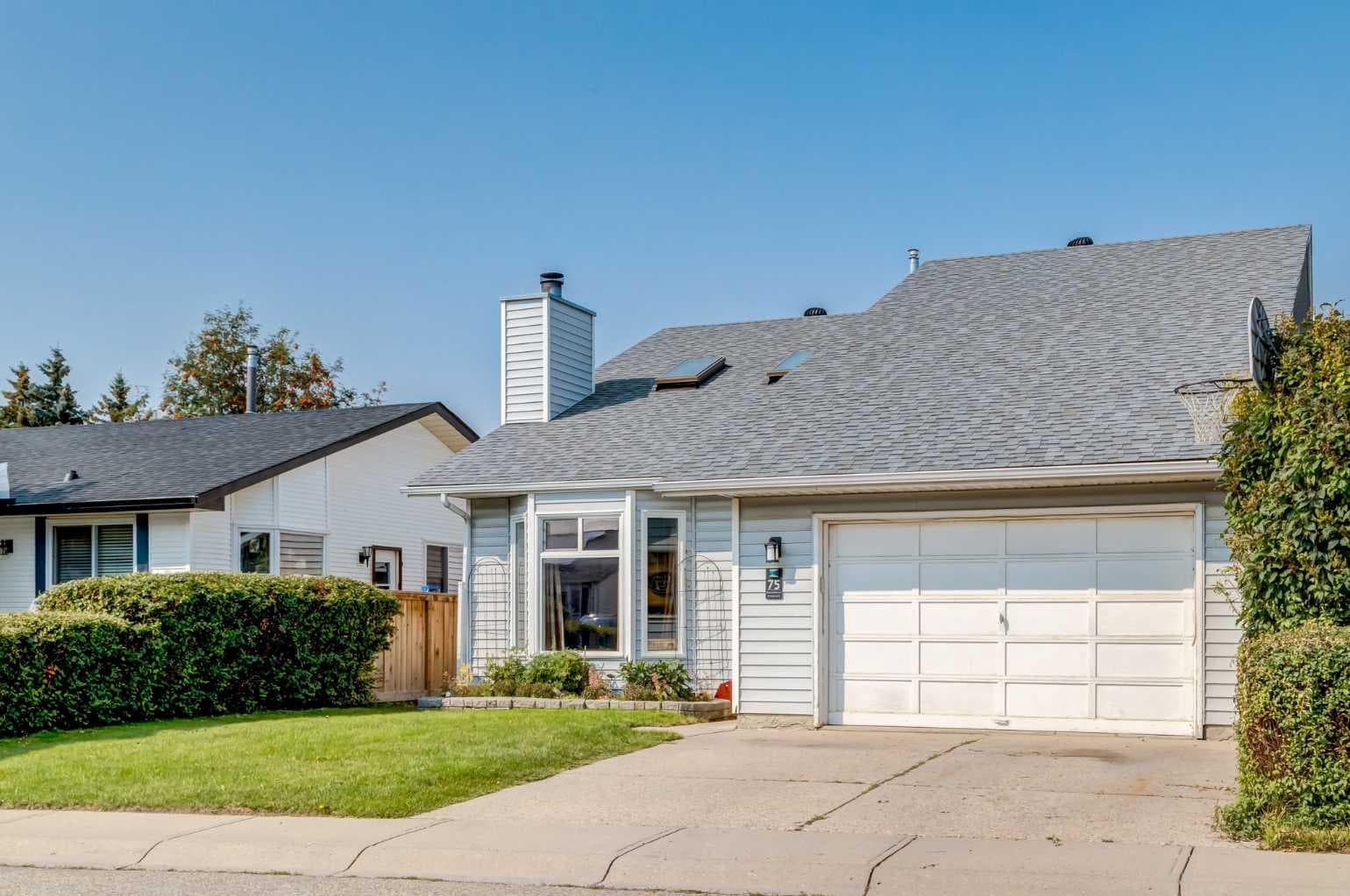 75 Sandstone Crescent SE