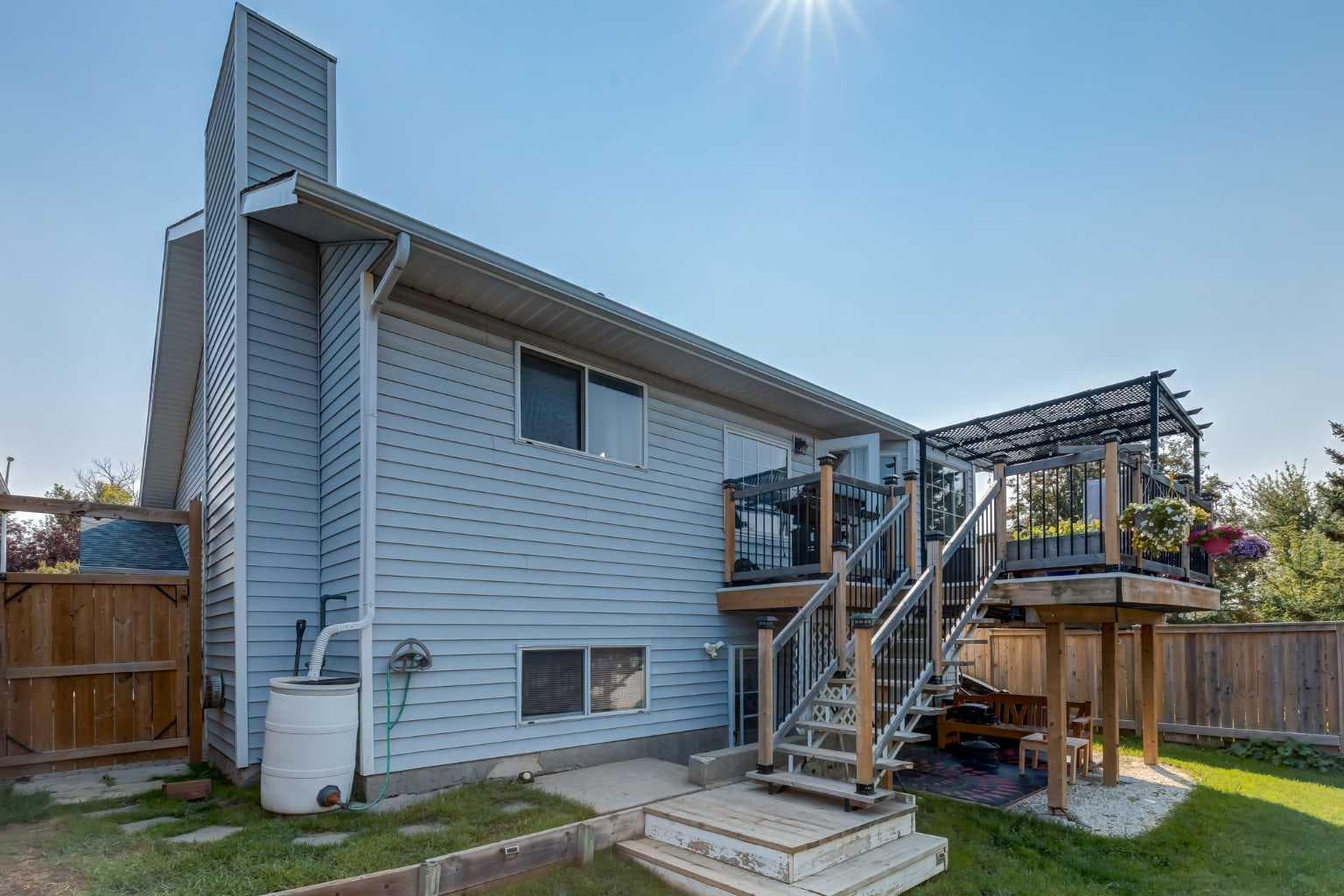 75 Sandstone Crescent SE