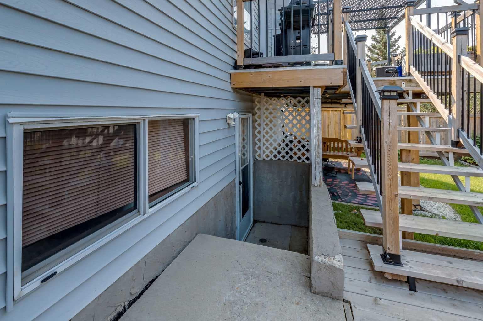 75 Sandstone Crescent SE