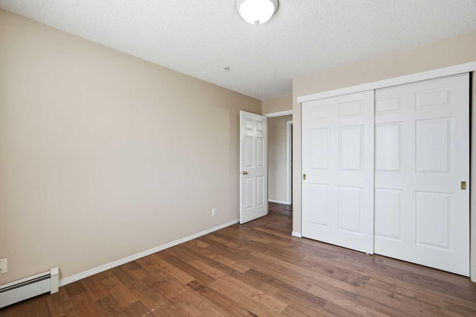 221, 290 Shawville Way SE