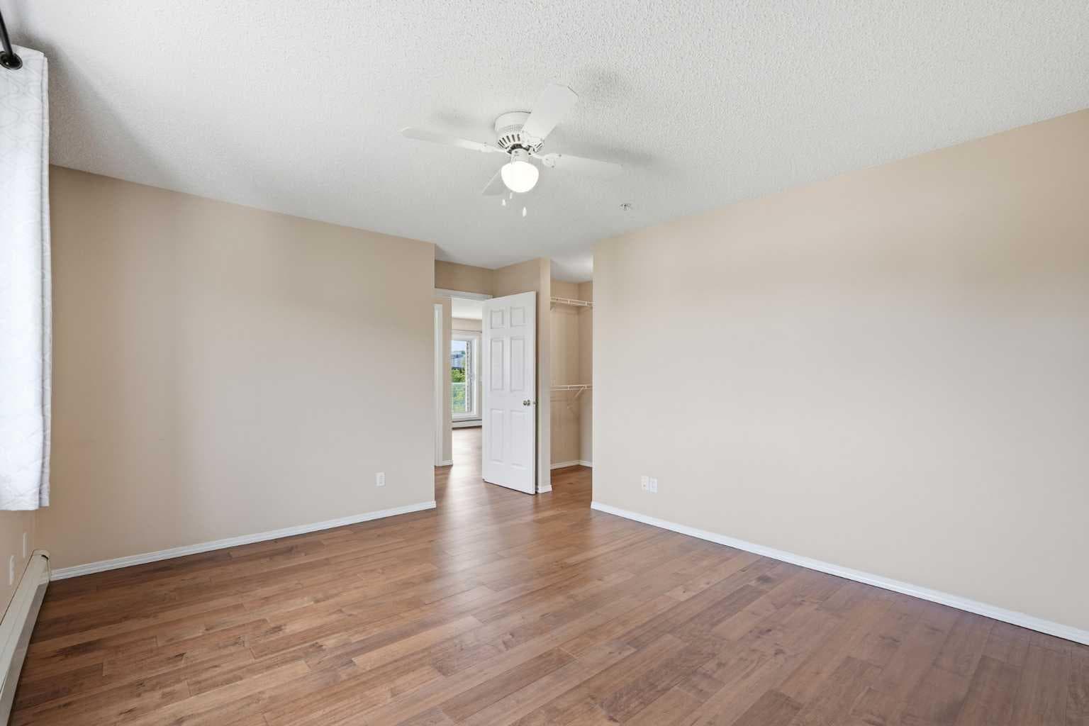 221, 290 Shawville Way SE
