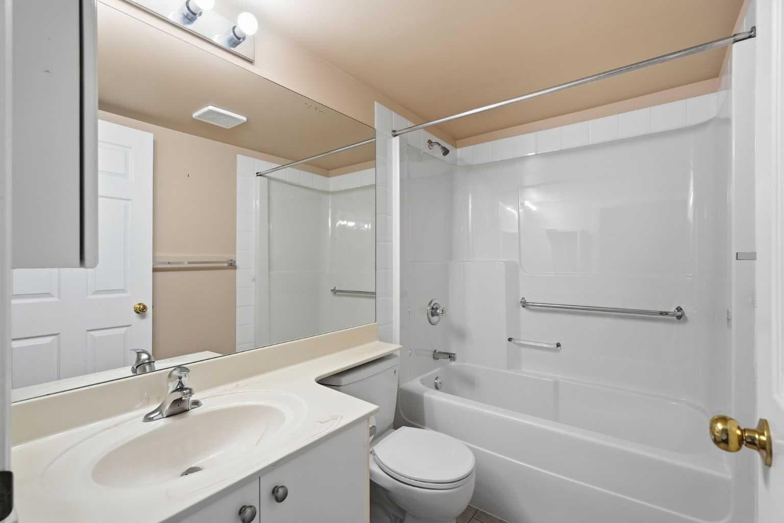 221, 290 Shawville Way SE
