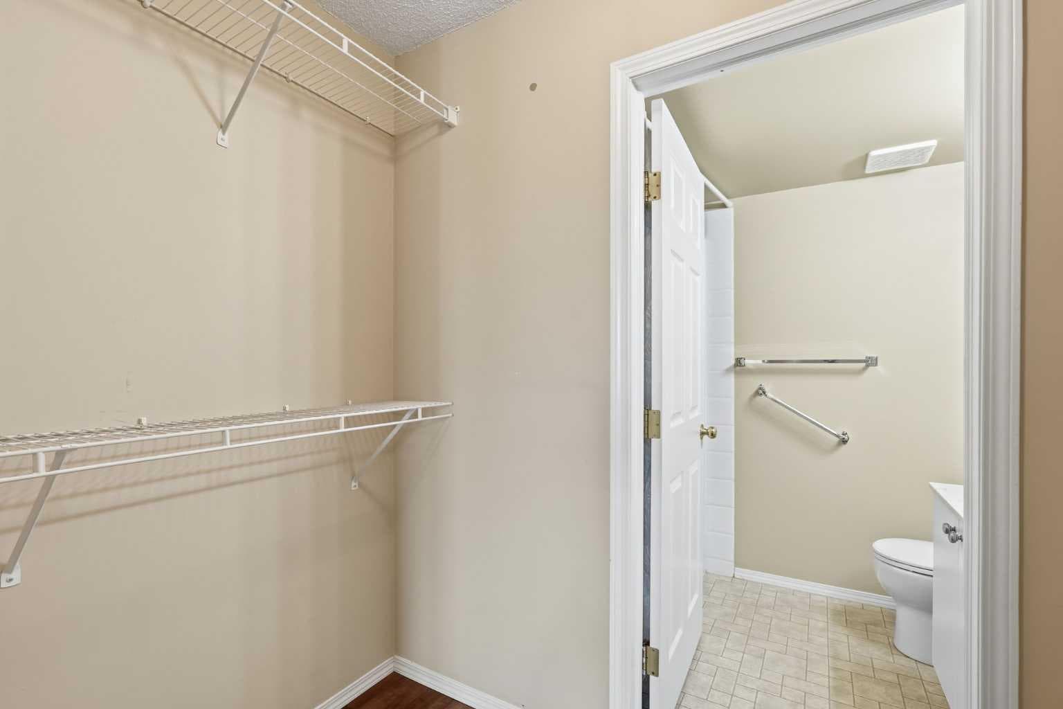 221, 290 Shawville Way SE