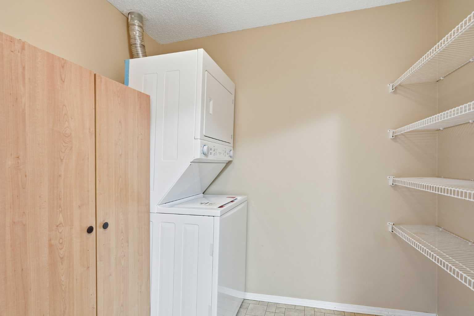 221, 290 Shawville Way SE